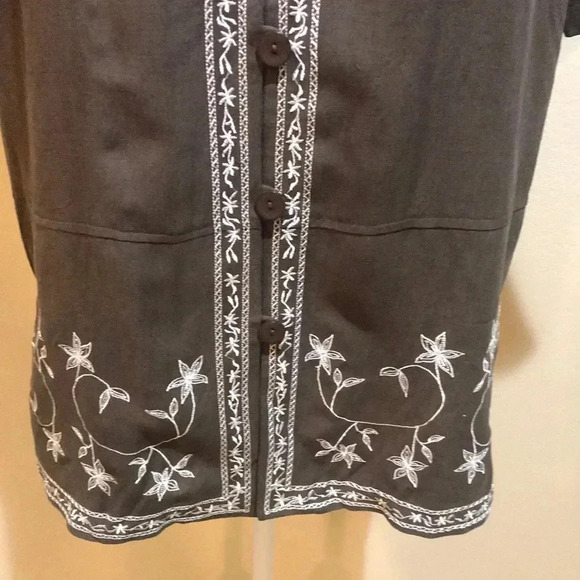 Dress Barn Brown Embroidered Silk and Linen Button-Up Top-Size M - Picture 3 of 6